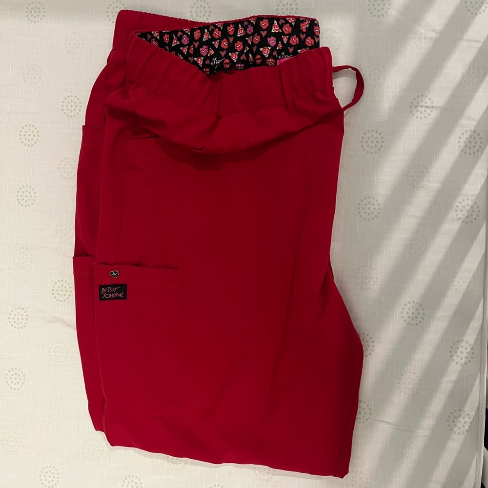 Betsey Johnson Red Jogger Scrub Pants - 3X